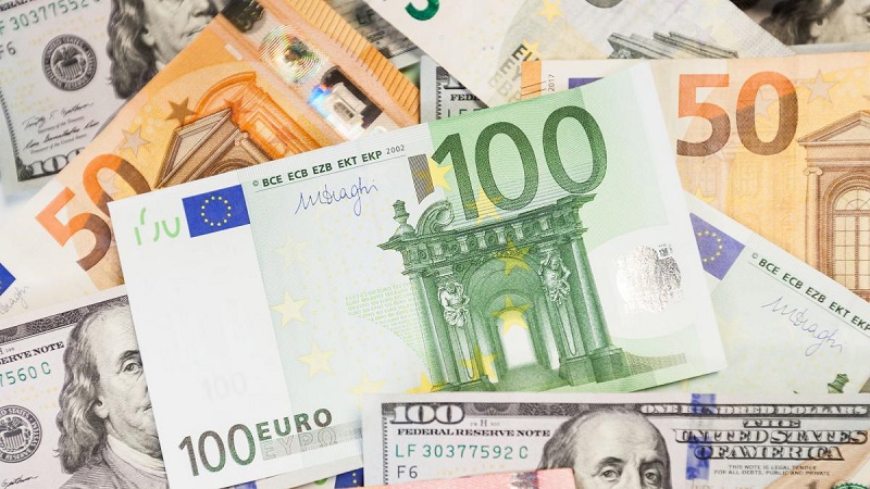 Доверие к евро достигло исторического рекорда  