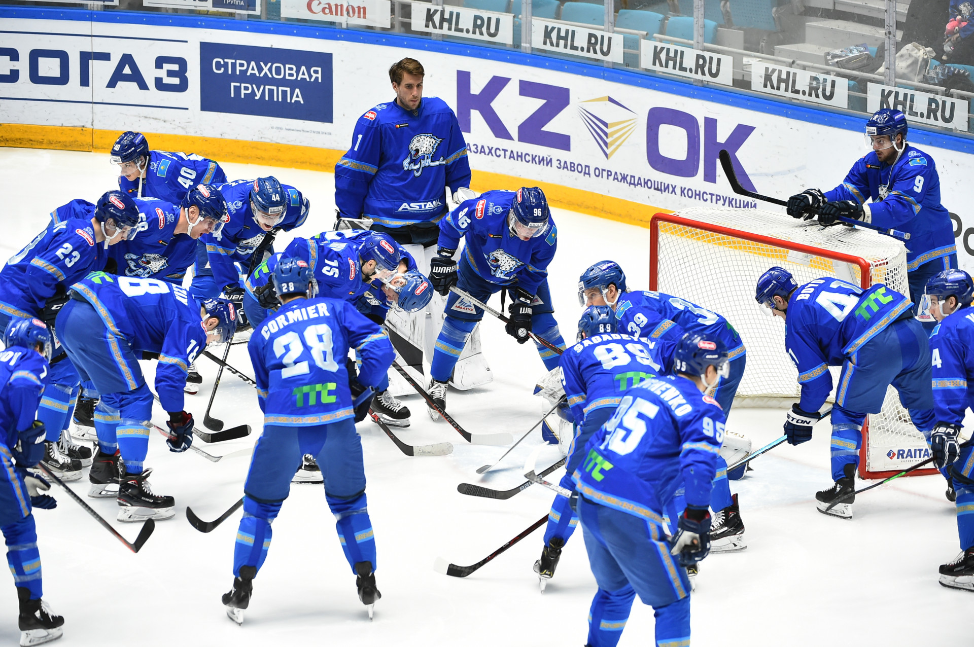 Астанинский "Барыс" до конца года в рамках Конитентальной хоккейной лиги проведёт две выездные игры 