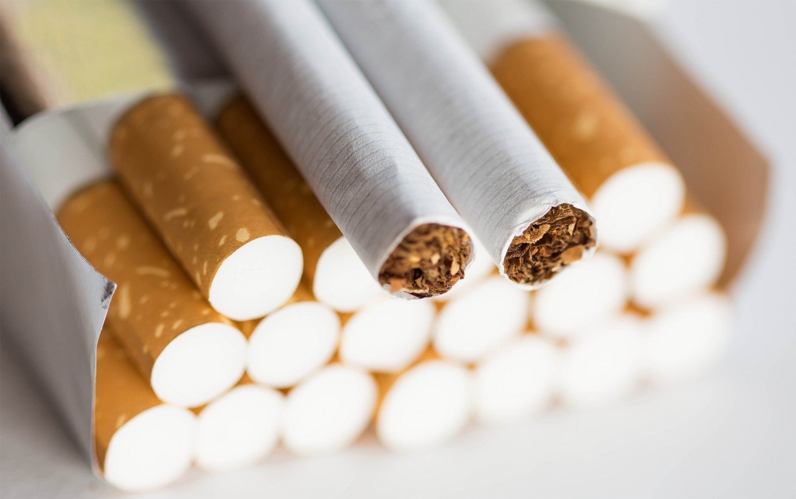 $1 млрд налогов от нелегальных сигарет недополучили страны ЕАЭС    