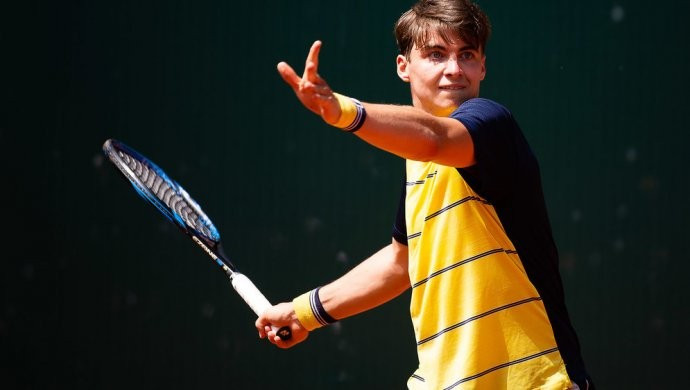 Казахстанский теннисист вышел в финал в Испании  