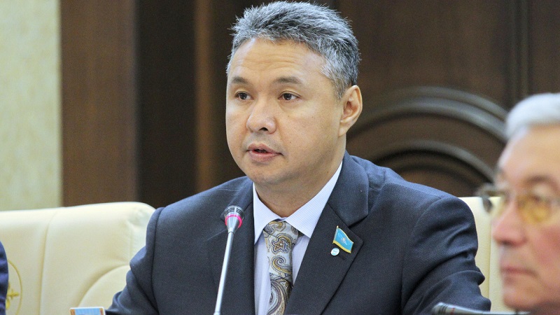 Перуашев предложил дать ряд полномочий парламентской оппозиции  