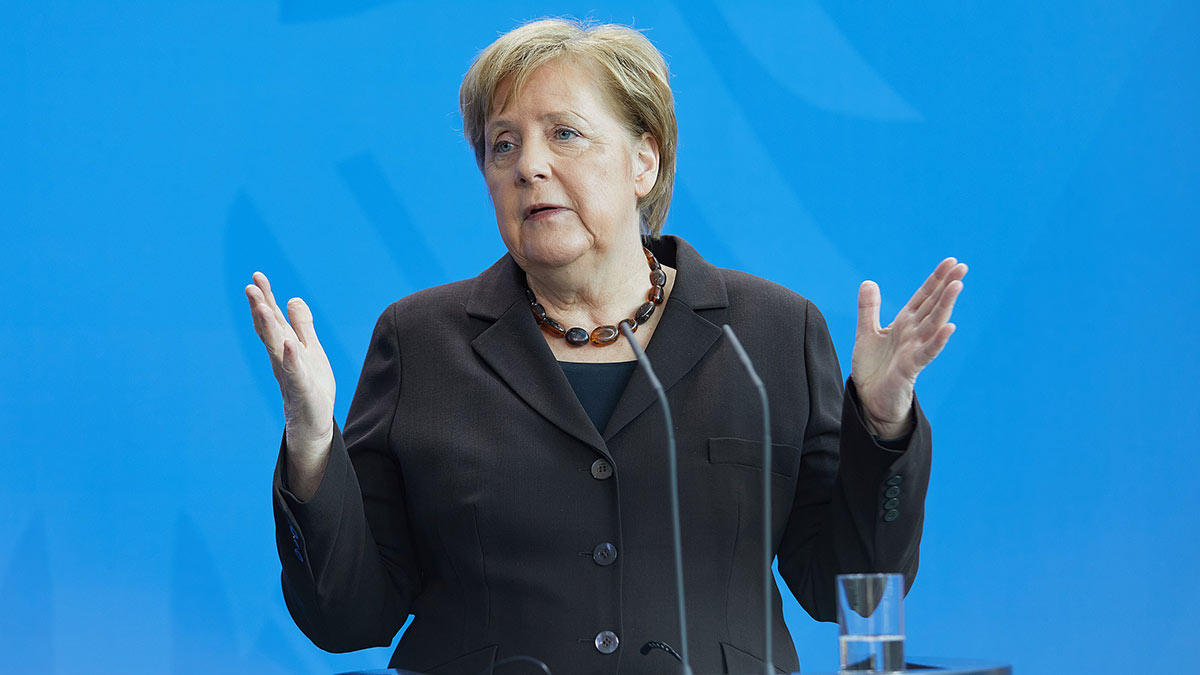 Полномочия Меркель официально завершены  