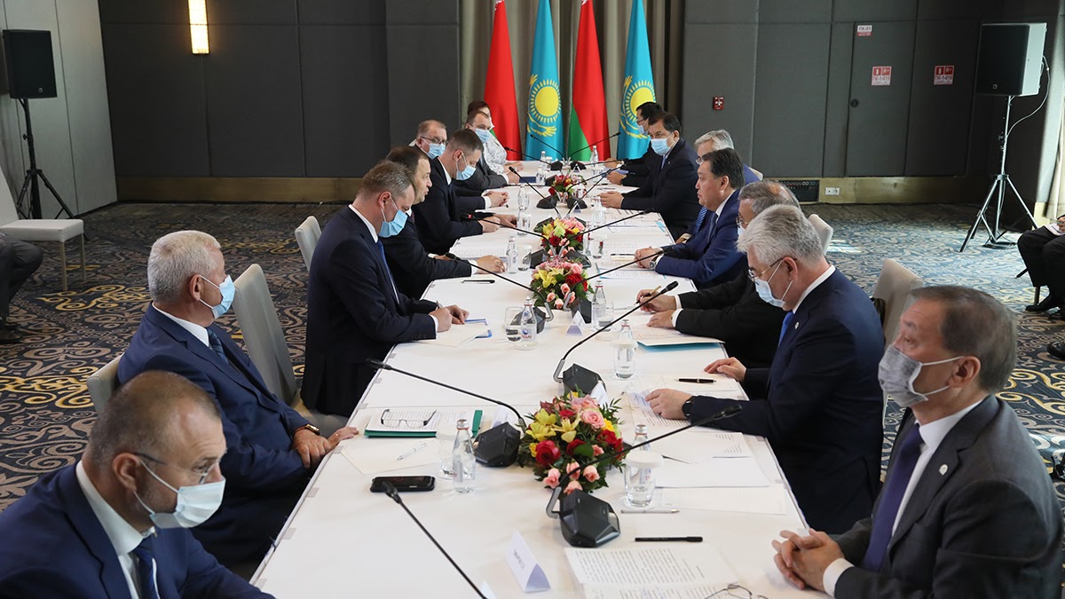 Открытие совместных предприятий обсудили премьер-министры Казахстана и Беларуси