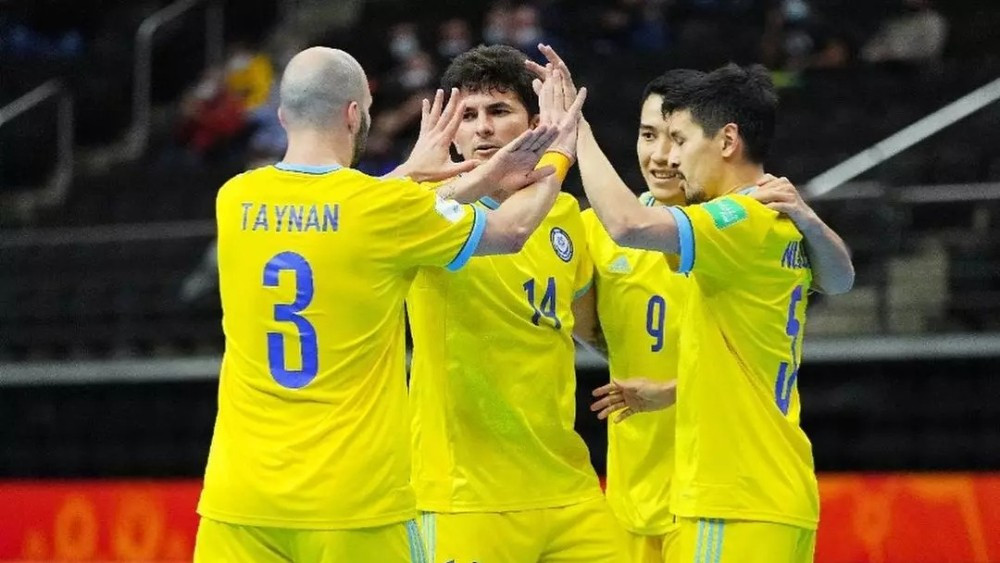 Команда Казахстана сразится с Португалией в 1/2 чемпионата мира по футзалу