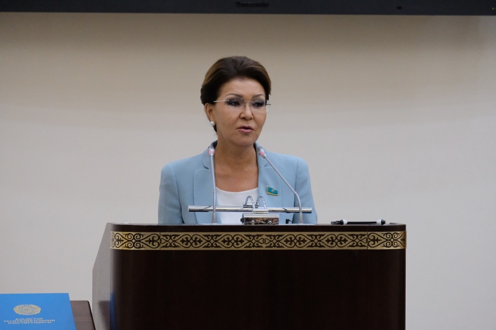 Достоверность цифр по охвату Интернетом ставится под сомнения – Дарига Назарбаева  