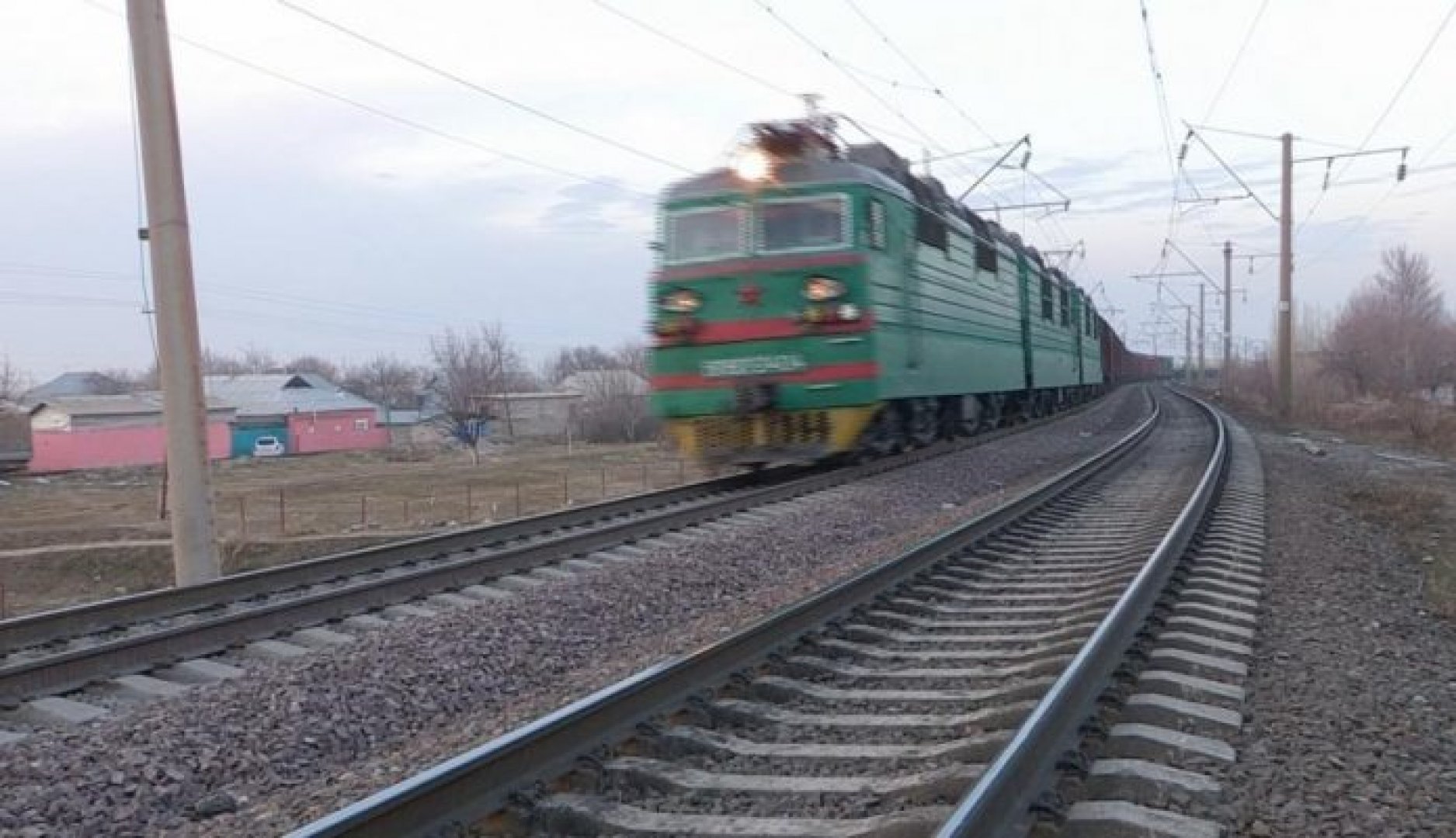 Ежемесячно в Казахстане от наезда поезда погибает около пяти человек 