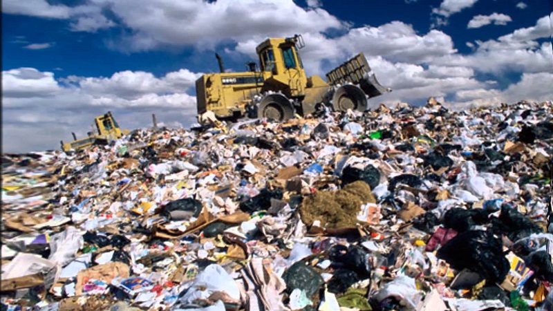 Каждый казахстанец ежедневно производит почти полкилограмма мусора  