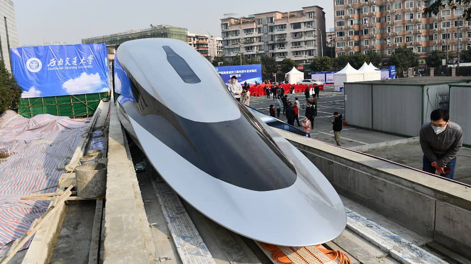 В Китае представлен поезд, развивающий скорость до 1000 км/ч