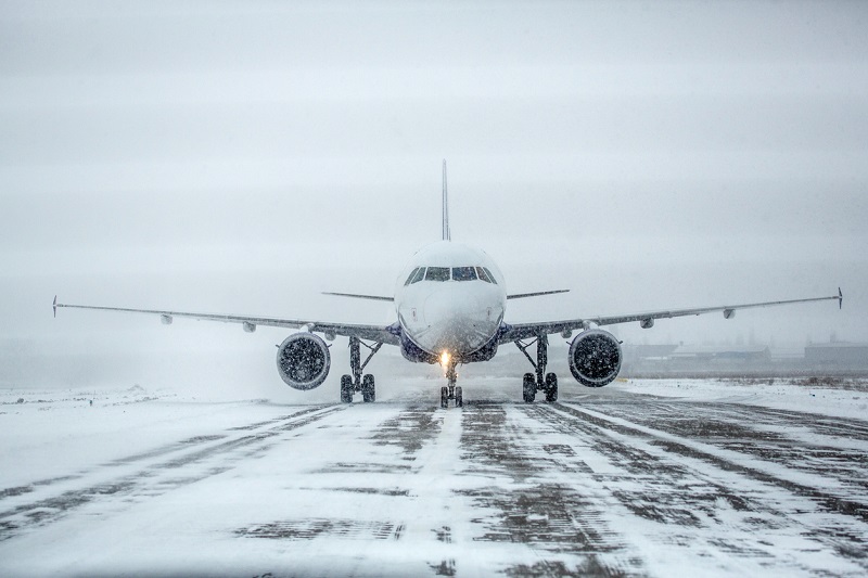 В столичном аэропорту Казахстана из-за непогоды отменены 11 рейсов   