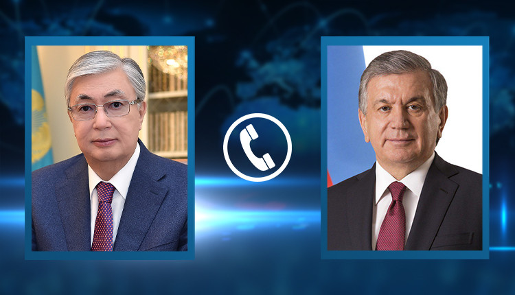 Токаев поздравил Мирзиёева с переизбранием на пост президента Узбекистана 