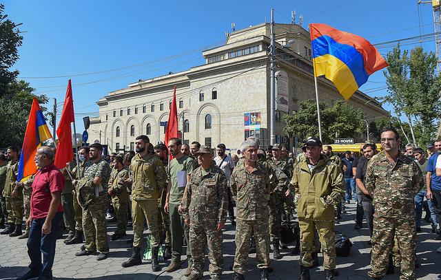 Қарабақтағы қақтығысты Ресей тоқтатады деп үміттенемін – Армения елшісі 