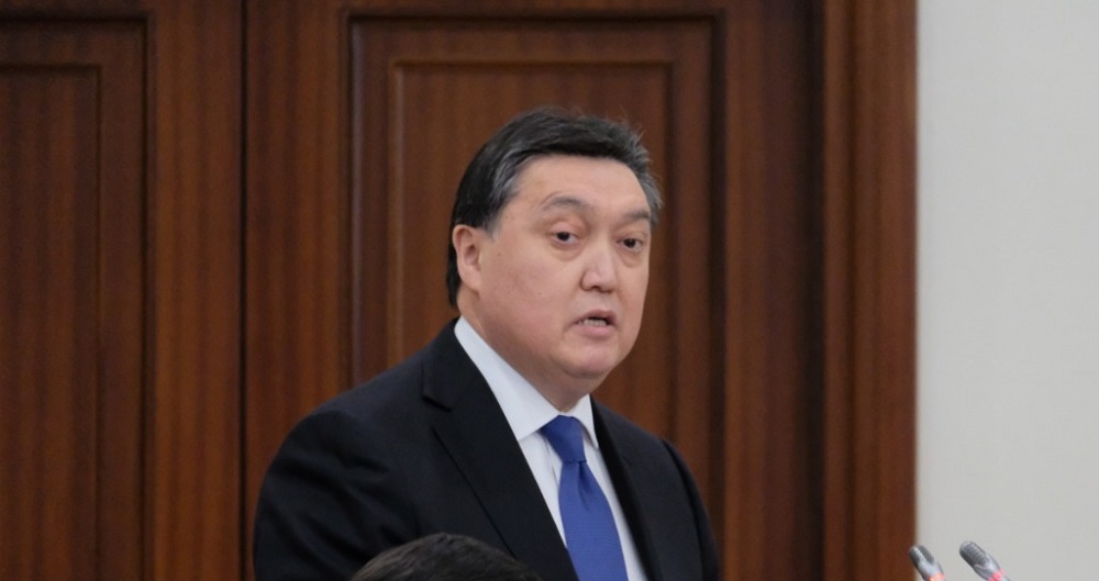 Аскар Мамин переизбран президентом Казахстанской федерации хоккея 