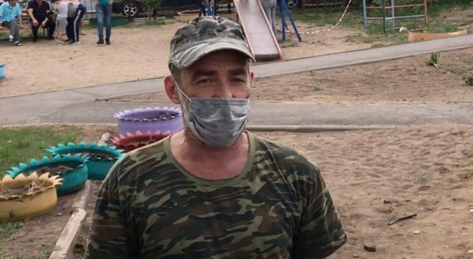 В Павлодаре мужчина из закрытого на карантин дома объявлял голодовку