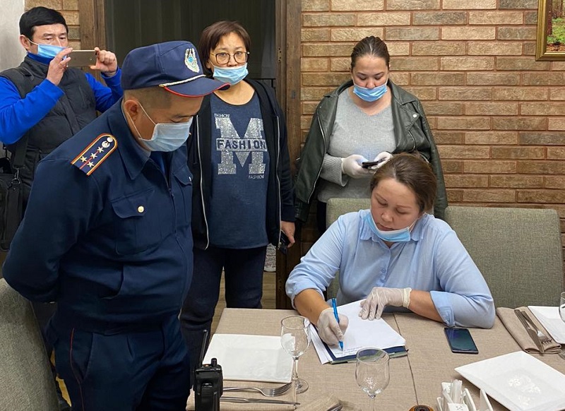 В Алматы на минувших выходных проверено соблюдение карантинных мер на свыше 200 объектах  