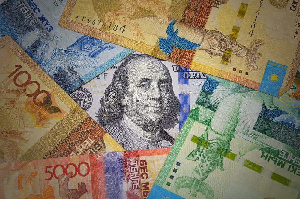 Продажа валюты из Нацфонда в июне составила 1,1 млрд долларов  