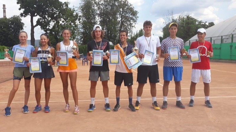 Теннисистка РК стала победительницей международного турнира в Киеве  