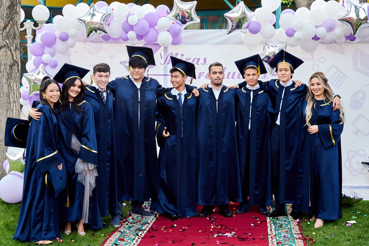 Выпускники школ "Мирас" поступили в топовые университеты мира без вступительных экзаменов  