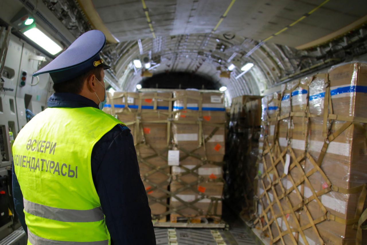 17,7 тонны  гуманитарного груза получил Казахстан от ОАЭ