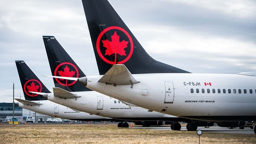 Air Canada намерена уволить до 60% служащих из-за падения числа полетов 