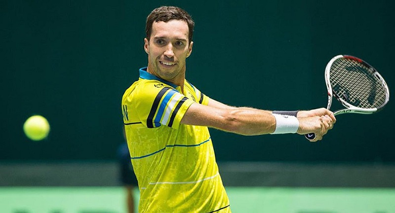 Михаил Кукушкин одержал первую победу на Международном теннисном турнире в Дохе  