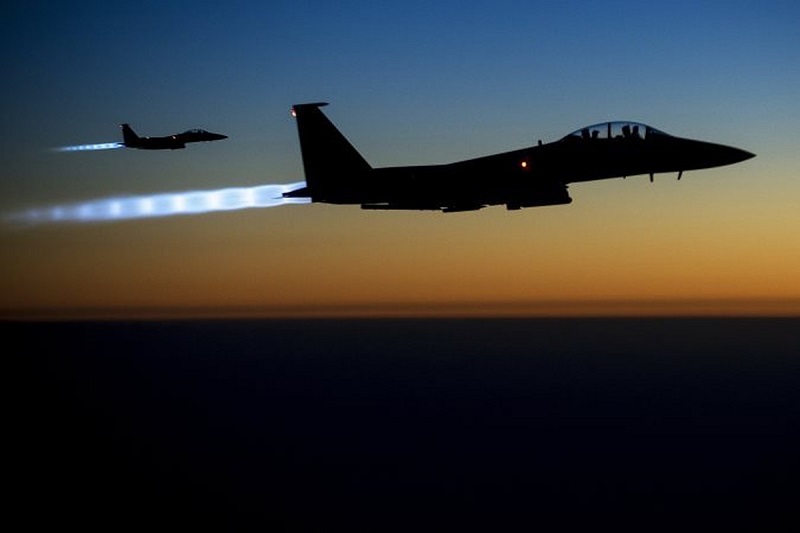 США нанесли первый авиаудар по талибам после заключения соглашения  