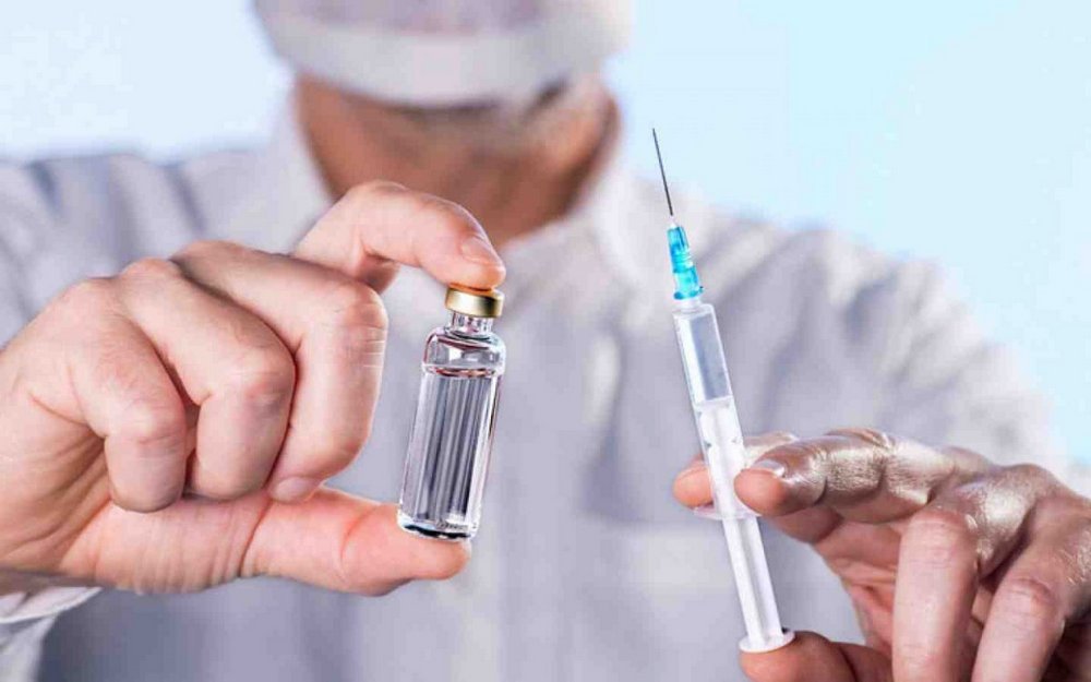 В Китае одобрили к широкому применению вторую домашнюю вакцину против COVID-19