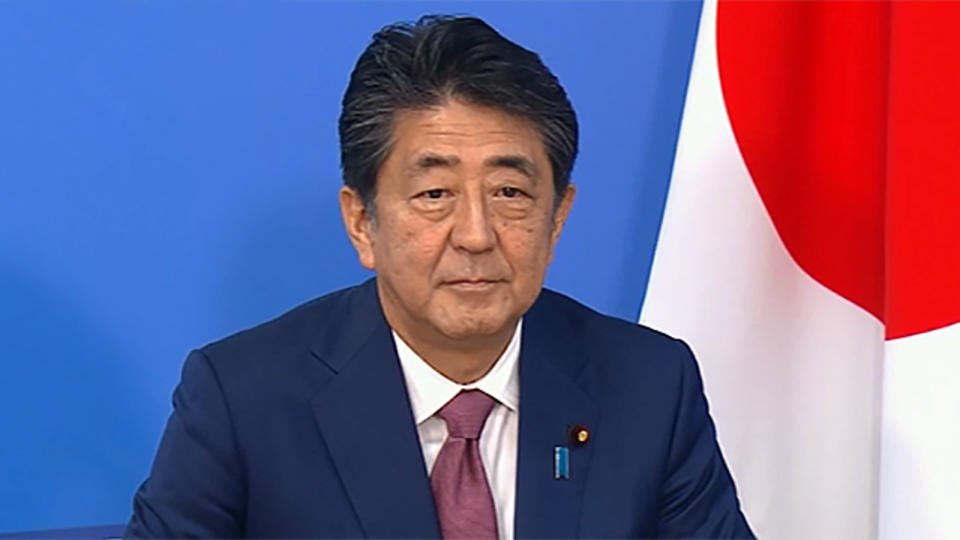 Премьер-министр Японии намерен объявить ЧС в стране из-за COVID-19  