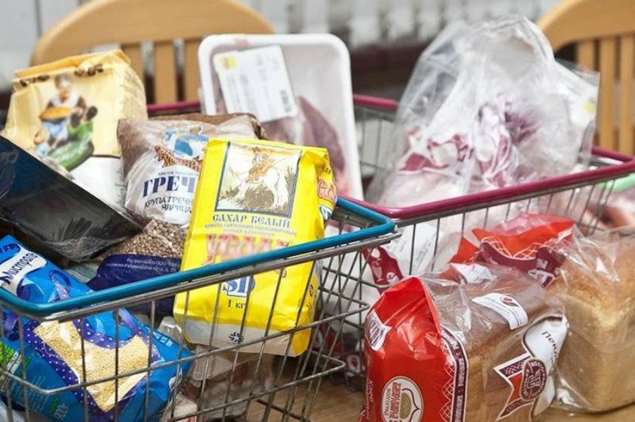 Продуктовые наборы получили 200 жителей Усть-Каменогорска  