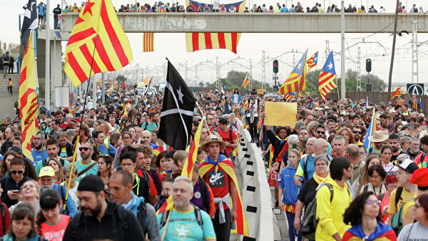 Каталониялықтардың жартысына жуығы Испаниядан бөлінуді қаламайды