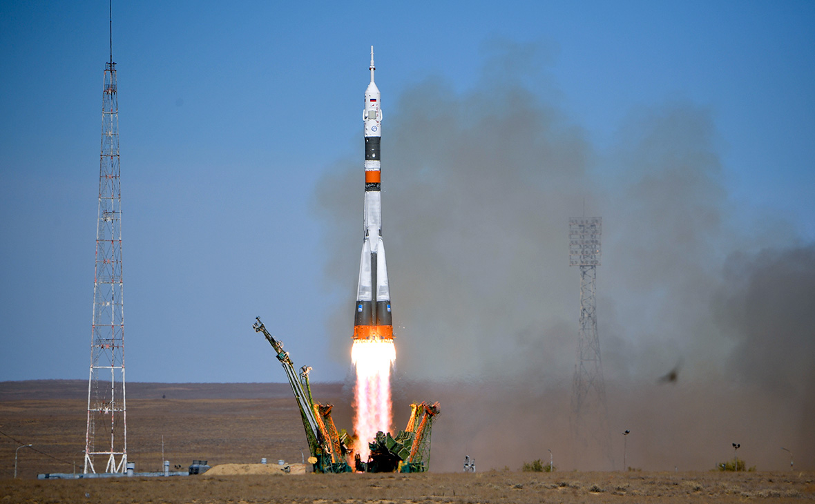 С Байконура стартовала к МКС ракета "Союз-2.1а" с космическим "грузовиком"  