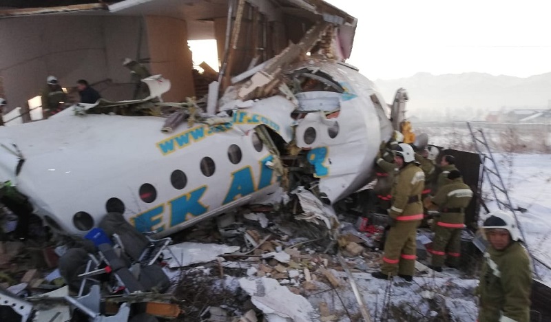 Работа авиакомпании Bek Air приостановлена после крушения самолета в Казахстане  