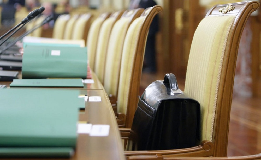 Сенат Казахстана переназначил члена Конституционного совета  