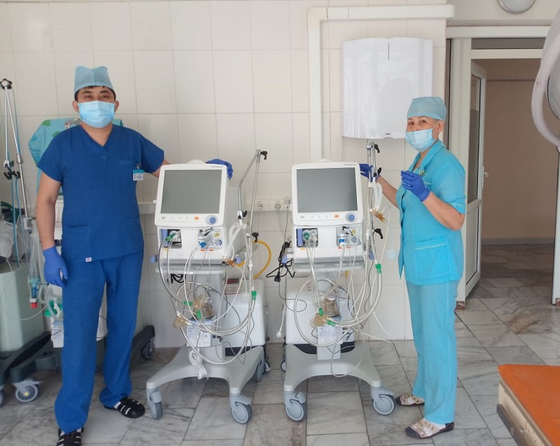 Детская городская инфекционная больница Алматы получила два новых аппарата ИВЛ 