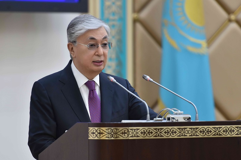 Казахстану необходимы согласованные действия всех ветвей власти – президент   