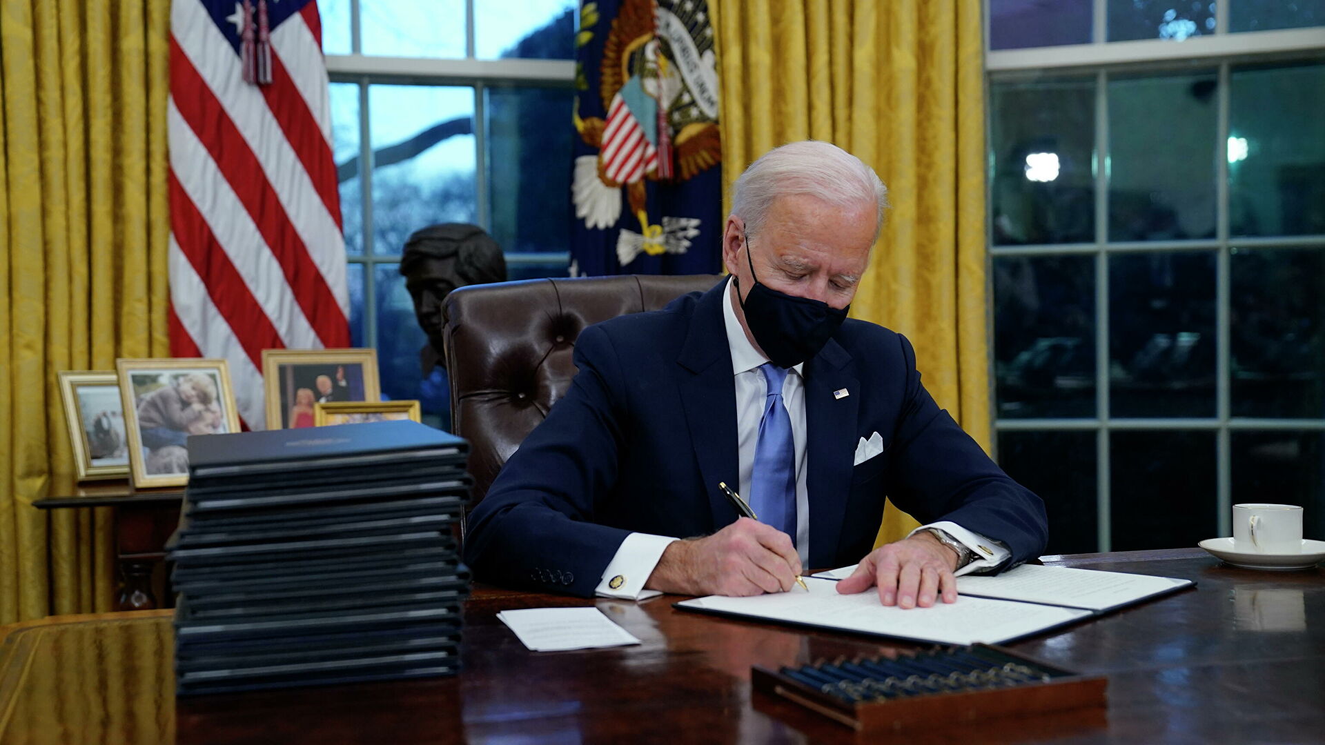 Джо Байден подписал указ о возвращении США в ВОЗ  