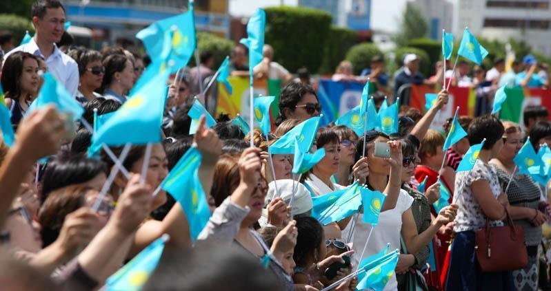 На сколько увеличилось население Казахстана  