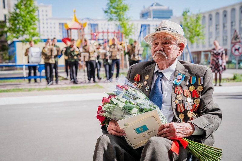 Столичные деятели культуры и искусства поздравили ветеранов ВОВ  