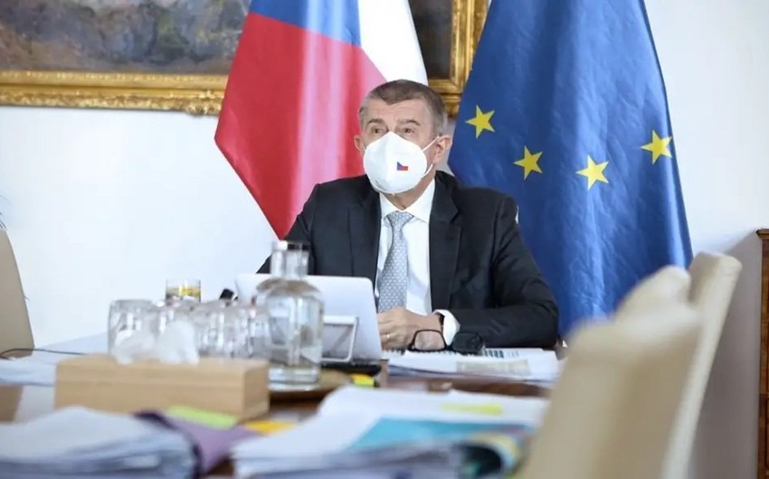 Правительство Чехии подало в отставку  