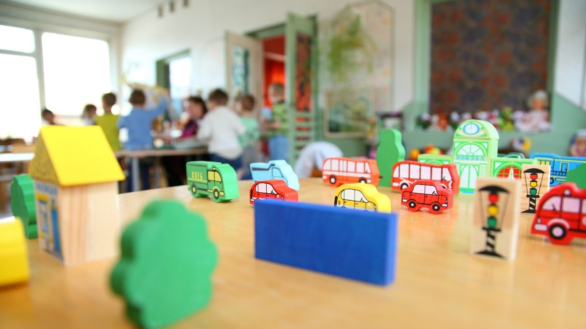 В столице наградили воспитателей детских садов, победивших в городском конкурсе «Караван счастья»