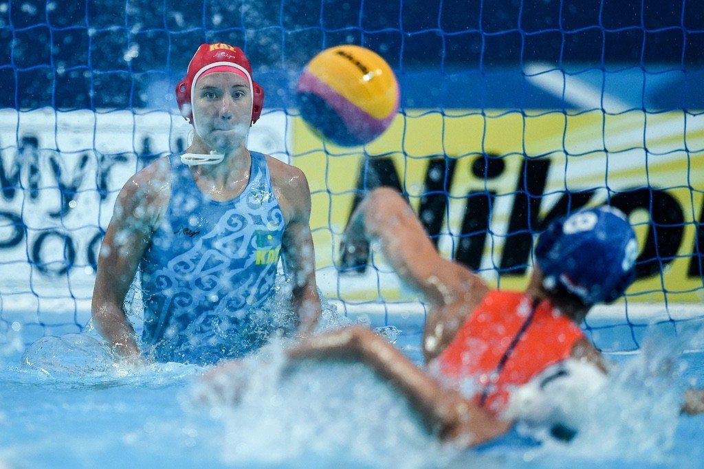 Казахстан уступил в первом матче отборочного турнира по водному поло