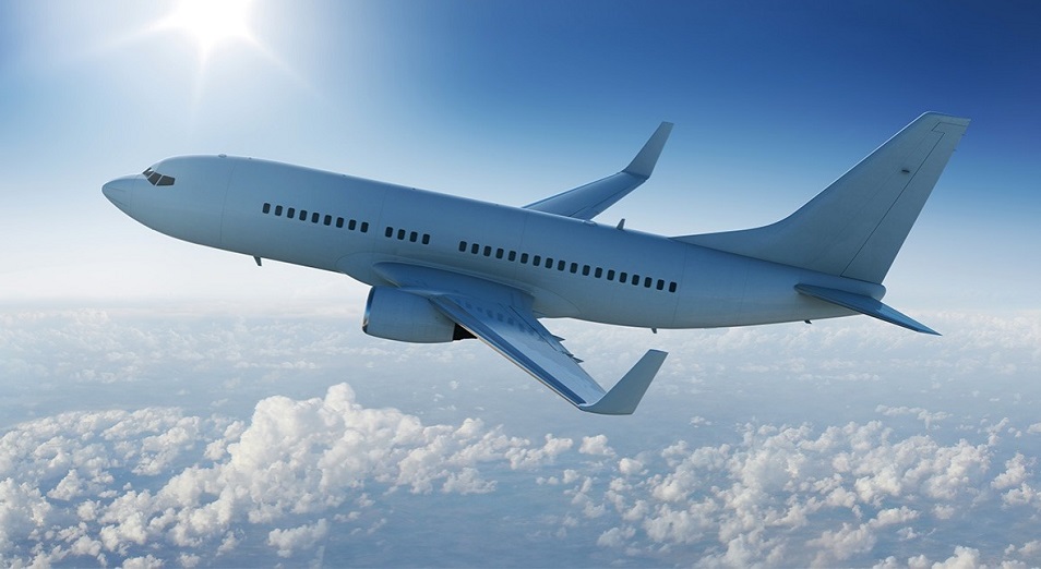 Казахстанский самолет вернулся в аэропорт Атырау из-за неисправности