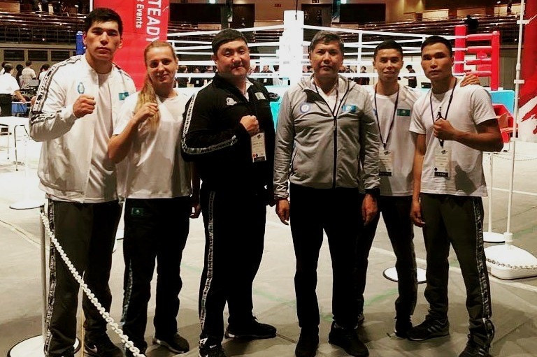 Казахстан завоевал два золота на тестовом турнире по боксу в Токио
