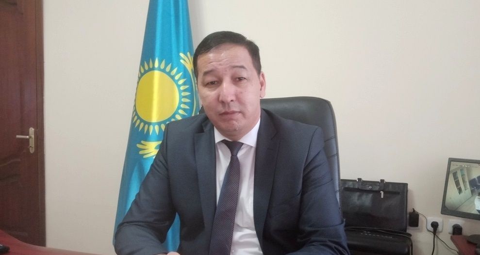 Экс-чиновник подал в суд на акима Атырауской области