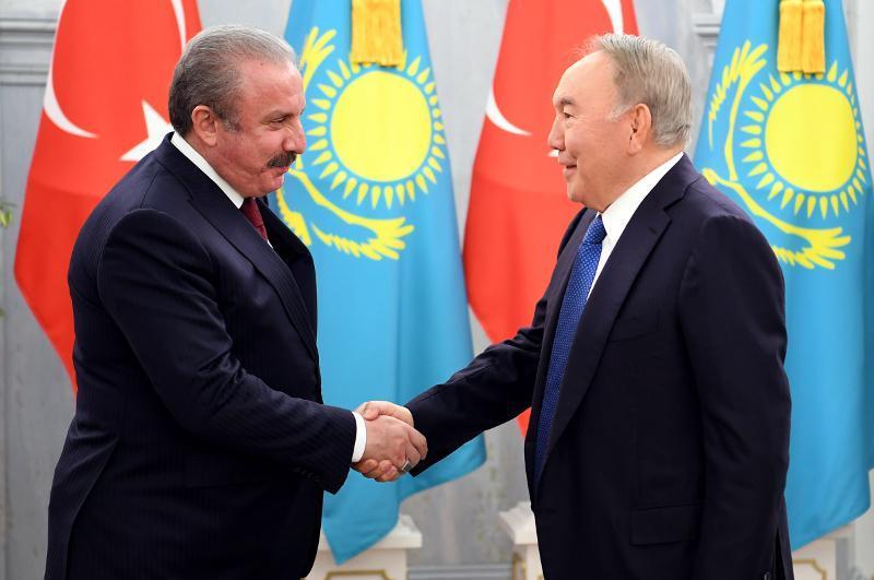 Н. Назарбаев: Ердоған екеуміз үнемі байланыстамыз 