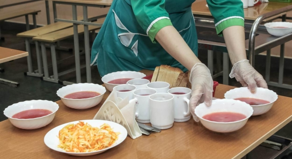 Учеников 1-4 классов Павлодарской области обеспечат питанием