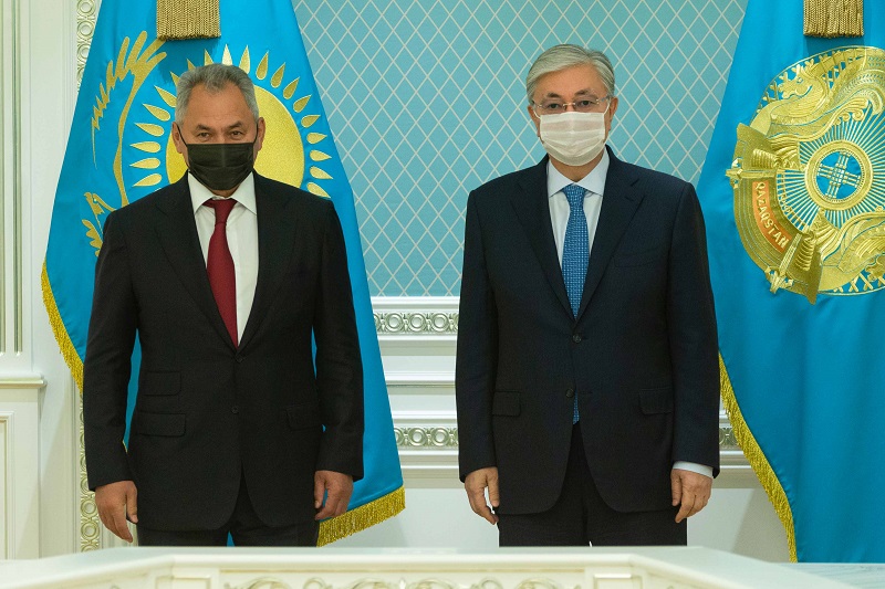 Президент Казахстана принял министра обороны РФ Сергея Шойгу