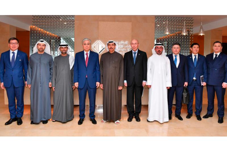 Президент Дубайдың Халықаралық қаржы орталығына барды  