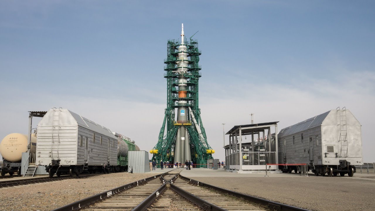 На Байконуре готовят стартовый комплекс к пуску ракеты-носителя с кораблем "Союз МС-17" 