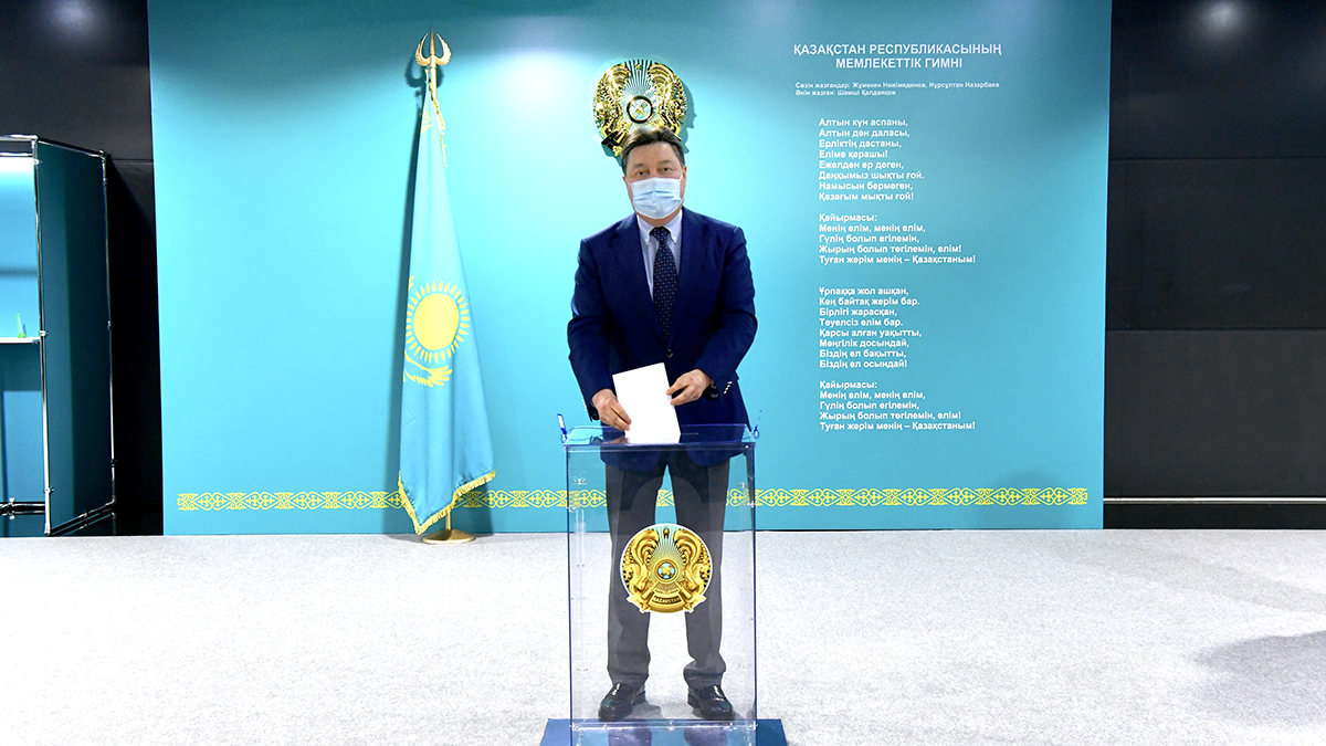 Мамин станет следующим премьером – политолог Ашимбаев 