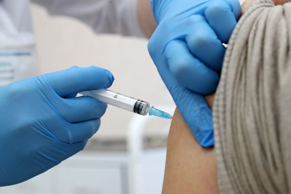 Қазақстанда 858 мың адамға коронавирус вакцинасы егілді  